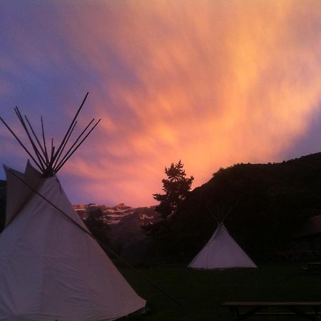 Готель Tipi Nature Grand Confort Гаварні Екстер'єр фото